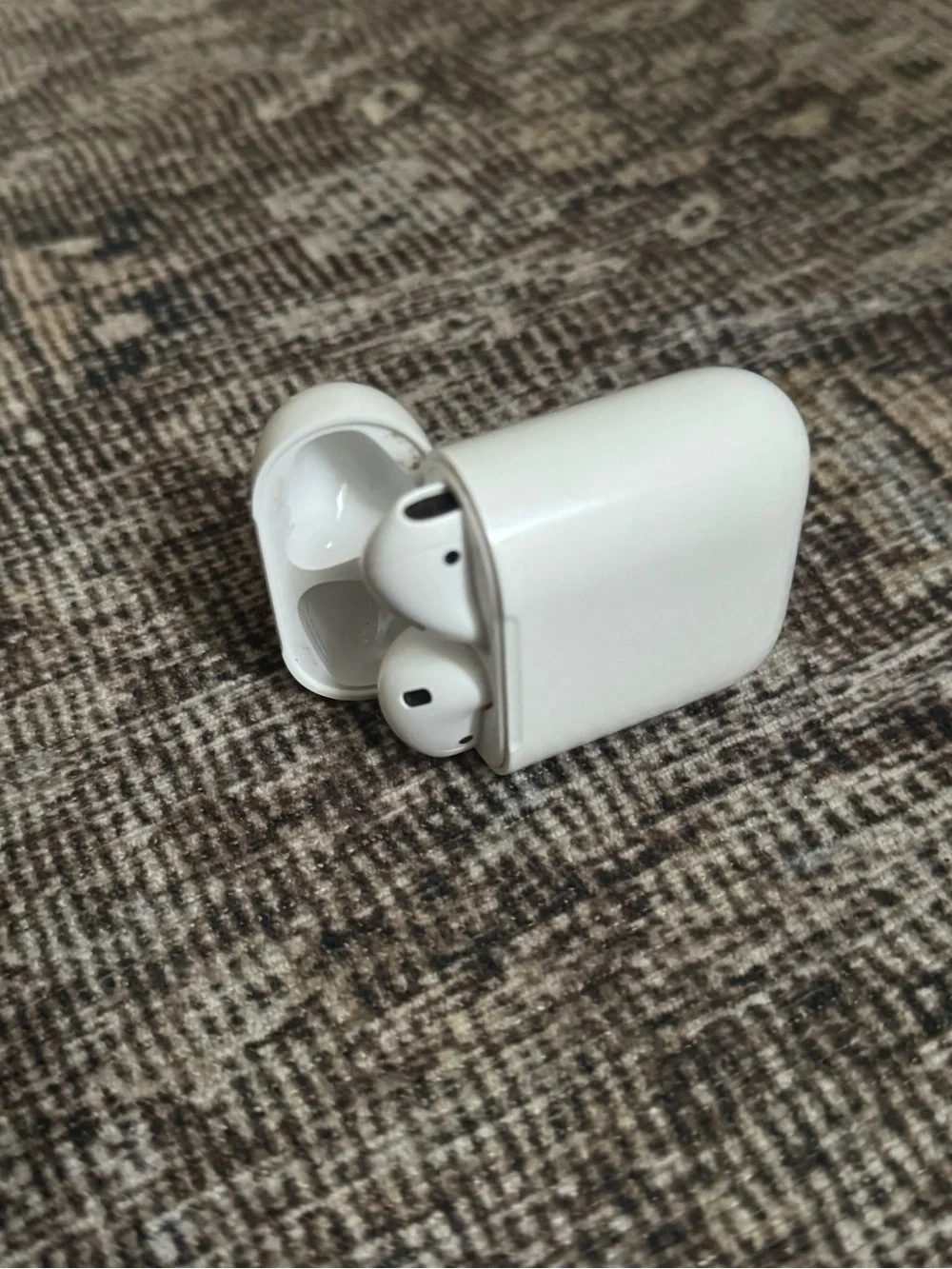 Apple White AirPods wireless
